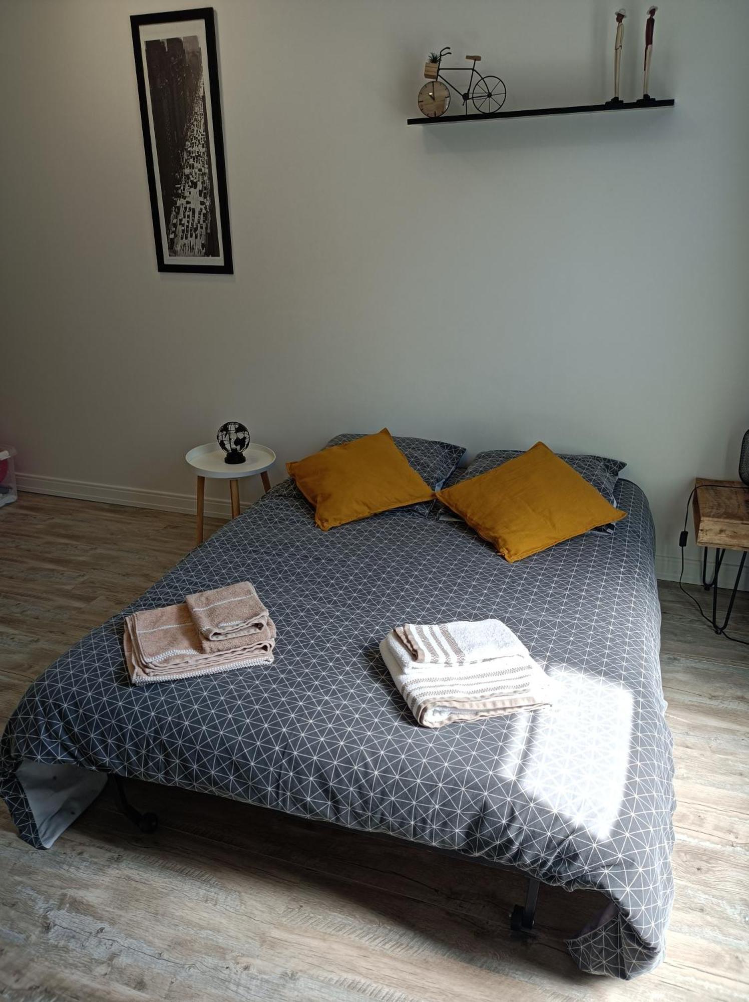 Superbe Studio Proche Du Centre-Ville De Реймс Екстериор снимка